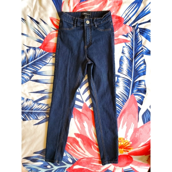 Size Small- Jeggings Dark Wash blue - Picture 2 of 5